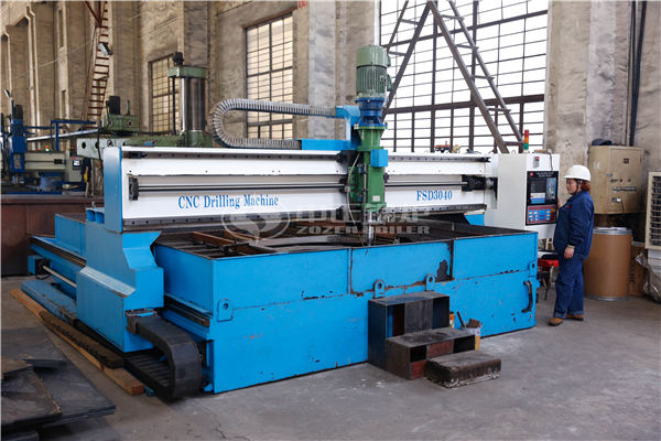 8到12公斤的两吨燃气蒸气锅炉